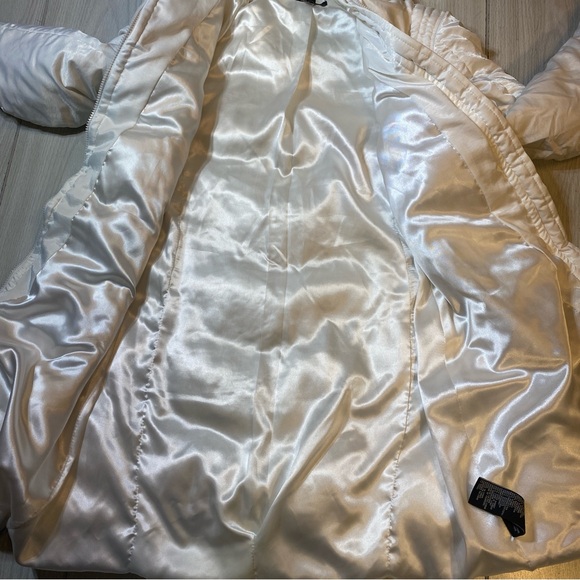 Bebe White Belted Puffer Jacket With A Faux Fur Hood Down Feather Fill Size L - Picture 5 of 13